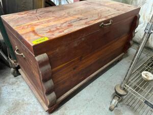 36" CEDAR STORAGE CHEST