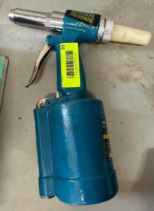 3/16" AIR HYDRAULIC RIVETER