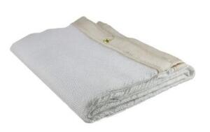 DESCRIPTION: (1) WELDING BLANKETS BRAND/MODEL: JACKSON SAFETY/36167 INFORMATION: WHITE/TEMP RANGE: 1000F RETAIL$: 69.87 SIZE: 10'L X 10'W QTY: 1