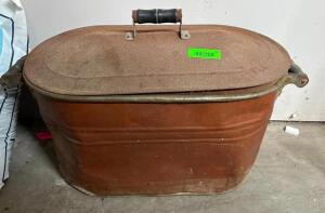 VINTAGE COPPER TUB WITH LID