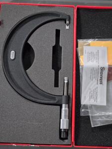 DESCRIPTION: (1) MECHANICAL BLADE MICROMETER BRAND/MODEL: STARRETT 486P-5 SIZE: 4"-5" RETAIL$: $714.22 QTY: 1