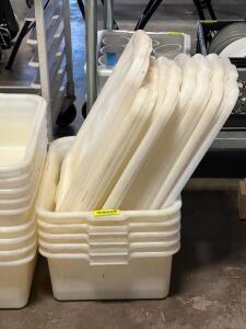 (5) WHITE PLASTIC BUS TUBS W/ LIDS