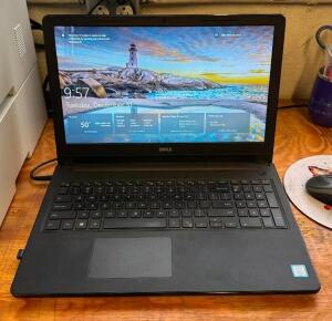 LAPTOP COMPUTER WITH STAND