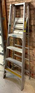 6' ALUMINUM STEP LADDER