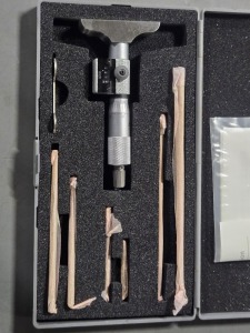 DESCRIPTION: (1) MECHANICAL DEPTH MICROMETER BRAND/MODEL: SPI 17-820-2 SIZE: 2-1/2" BASE 6" RANGE RETAIL$: $189.71 QTY: 1