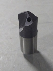 DESCRIPTION: (1) V95 KUB PILOT DRILL INSERTS BRAND/MODEL: KOMET 40960353 SIZE: 20mm RETAIL$: $246.16 QTY: 1