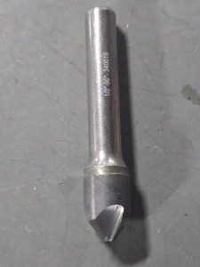 DESCRIPTION: (1) SOLID CARBIDE COUNTERSINL BRAND/MODEL: HERTEL 79562393 SIZE: 1/2" HEAD DIA RETAIL$: $40.45 QTY: 1