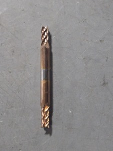 DESCRIPTION: (1) SOLID CARBIDE DE SQ END MILL BRAND/MODEL: ACCUPRO 62003074 SIZE: 4.5mm DIA 9.50mm LOC RETAIL$: $38.12 QTY: 1