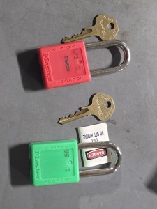 DESCRIPTION: (12) LO/TO LOCKS BRAND/MODEL: MASTER LOCK 410MKW417REDLZ2 INFORMATION: 6 RED 6 GREEN RETAIL$: $265.32 QTY: 12