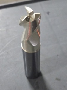 DESCRIPTION: (1) CARBIDE CORNER RADIUS END MILL BRAND/MODEL: ACCUPRO 48339378 SIZE: 1" DIA 1-1/4" LOC 0.0600" RAD RETAIL$: $334.39 QTY: 1