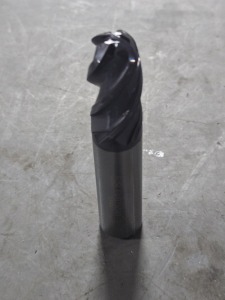 DESCRIPTION: (2) SOLID CARBIDE BALL END MILL BRAND/MODEL: YG-1 EMB79040 SIZE: 5/8" DIA 1-1/4" LOC RETAIL$: $250.00 QTY: 2