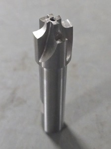 DESCRIPTION: (1) HSS CORNER ROUNDING END MILL BRAND/MODEL: VC 01826080 SIZE: 0.12mm RAD 5/8" DIA 1/2" SD QTY: 1