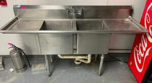 DESCRIPTION: 72" TWO WELL STAINLESS PREP SINK W/ LEFT AND RIGHT DRY BOARDS. BRAND / MODEL: UNIVERSAL. ADDITIONAL INFORMATION SINGLE FAUCET SIZE: 72" L