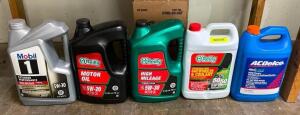 (5) ASSORTED JUGS OF MOTOR OIL AND AND ANTIFREEZE COOLANT