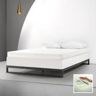 DESCRIPTION: 4" MEMORY FOAMM MATTRESS TOPPER-QUEEN BRAND/MODEL: SPA SENSATIONS RETAIL$: $93.87 LOCATION: WAREHOUSE QTY: 1