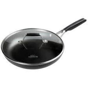 DESCRIPTION: HARD-ANODIZED NONSTICK 10-INCH FRY PAN WITH COVER BRAND/MODEL: CALPHALON RETAIL$: $49.99 SIZE: 10" LOCATION: WAREHOUSE QTY: 1