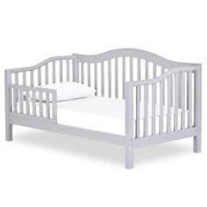 DESCRIPTION: AUSTIN PEBBLE GREY TODDLER DAY BED BRAND/MODEL: DREAM ON ME RETAIL$: $132.75 LOCATION: WAREHOUSE QTY: 1