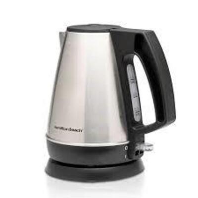 DESCRIPTION: 1-LITER ELECTRIC KETTLE BRAND/MODEL: HAMILTON BEACH RETAIL$: $24.99 LOCATION: WAREHOUSE QTY: 1