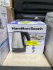 DESCRIPTION: 1-LITER ELECTRIC KETTLE BRAND/MODEL: HAMILTON BEACH RETAIL$: $24.99 LOCATION: WAREHOUSE QTY: 1 - 2