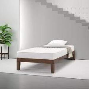 DESCRIPTION: ZINUS COMFORT 6" INNERSPRING MATTRESS, FULL BRAND/MODEL: SLUMBER 1 RETAIL$: $119.00 SIZE: FULL LOCATION: WAREHOUSE QTY: 1