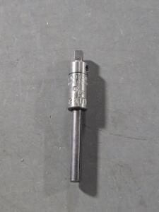 DESCRIPTION: (3) TAP EXTRACTORS BRAND/MODEL: WALTON 10312,10062,10252 SIZE: 5/16" , #6, 1/4" RETAIL$: $66.06 QTY: 3