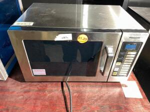 DESCRIPTION: PANASONIC COMMERCIAL MICROWAVE. BRAND / MODEL: PANASONIC ADDITIONAL INFORMATION NEW 2017. TESTED AND WORKING LOCATION: BAY 7 QTY: 1