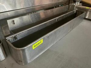 DESCRIPTION: (2) 30" STAINLESS SPEED RAILS SIZE: 30" LOCATION: BAY 6 THIS LOT IS: SOLD BY THE PIECE QTY: 2