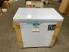 5.5 CU FT CHEST FREEZER IN WHITE (SEE PHOTOS FOR CONDITION) - 3