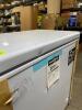 5.5 CU FT CHEST FREEZER IN WHITE (SEE PHOTOS FOR CONDITION) - 5