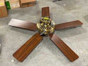 HUNTER CEILING FAN GOOD CONDITION. SEE PHOTOS.