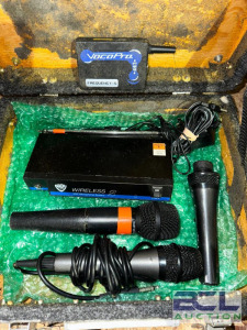 WIRELESS MICROPHONE SYSTEM WITH HARD CASE