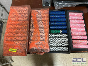 ASSORTED COLORED POKER CHIPS W/ TRAYS