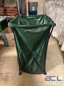 COLLABSIBLE OUTDOOR TRASH CAN