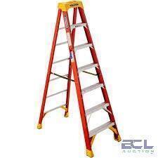 DESCRIPTION: (1) STEPLADDER BRAND/MODEL: WERNER #6207 INFORMATION: 300LB CAPACITY SIZE: 4'9" RETAIL$: $167.99 EA QTY: 1