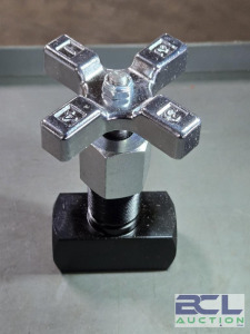 DESCRIPTION: (1) 15 GPM METERING VALVE BRAND/MODEL: PARKER MV800S SIZE: 1/2" NPT 5000 MAX PSI RETAIL$: $179.15 QTY: 1