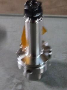 DESCRIPTION: (1) ER16 COLLET CHUCK BRAND/MODEL: ACCUPRO 89667935 SIZE: 1/32 TO 3/8" CAP HSK63A RETAIL$: $290.32 QTY: 1