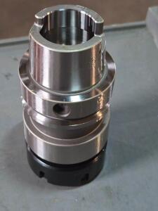 DESCRIPTION: (1) ER40 HOLLOW TAPER SHANK COLLET CHUCK BRAND/MODEL: ACCUPRO 89667992 SIZE: 3/32 TO 1-5/32" RETAIL$: $334.37 QTY: 1