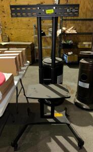 TV STAND ON WHEELS