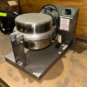 BELGIAN WAFFLE MAKER