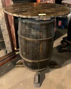 WESTERN BARREL COCKTAIL TABLE