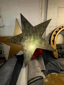 LARGE GOLDEN STAR