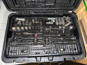 PARTIAL PITTSBURGH SOCKET SET