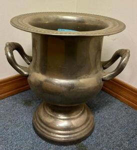 METAL URN