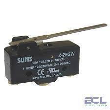DESCRIPTION: (2) CASES OF (20) MICRO SWITCH BRAND/MODEL: SUNS #Z-25GW RETAIL$: $60.00 EA QTY: 2