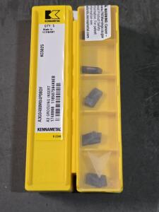 DESCRIPTION: (20) CARBIDE GROOVING INSERTS BRAND/MODEL: KENNAMETAL A3G0400M4SP08DF KC5025 RETAIL$: $402.20 QTY: 20