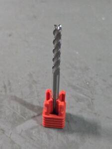 DESCRIPTION: (6) SOLID CARBIDE SQ END MILL BRAND/MODEL: FULLERTON 91251 SIZE: 4mm RETAIL$: $289.90 QTY: 6