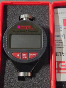 DESCRIPTION: (1) DIGITAL DUROMETER "D" BRAND/MODEL: SPI 15-137-3 SIZE: 0HSD TO 100HSD HARDNESS RETAIL$: $176.52 QTY: 1