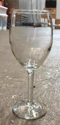 (24) 8 OZ LIBBEY WINE GLASSES