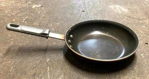 (4) 8" SKILLETS