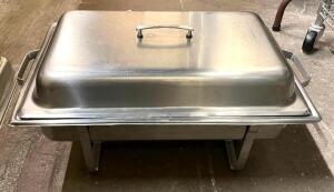 (4) FULL SIZE STAINLESS CHAFER SETS W/ LIDS.